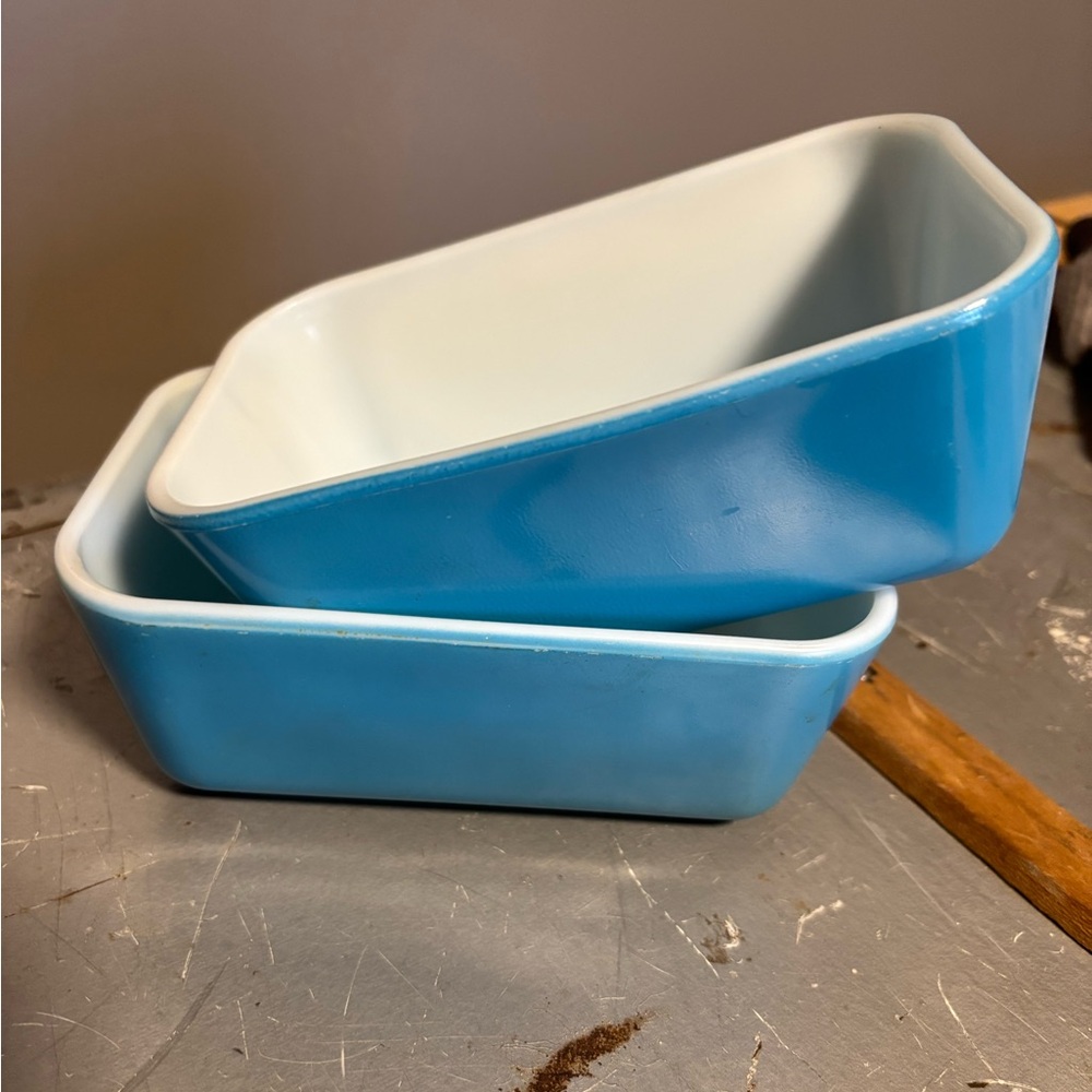 Pyrex Blue Baking Dishes (2)
